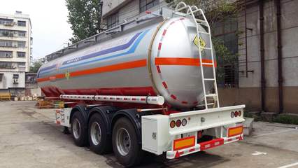 不銹鋼甲醇半掛車 適配乙醇燃料的技術革新與市場前瞻